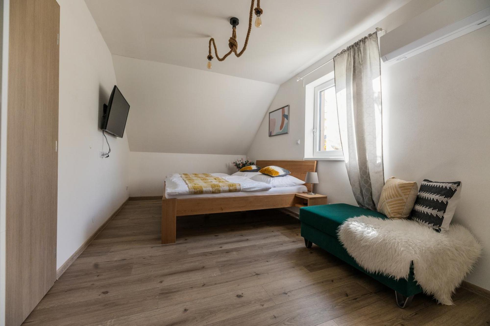 Rekreacni Dum U Jezer, Milovice 6 Villa Dış mekan fotoğraf